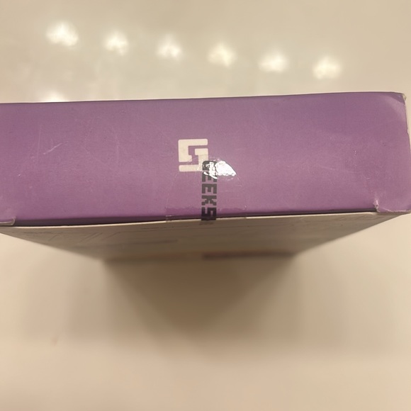 Nintendo Switch Peppermint Case - Picture 3 of 4